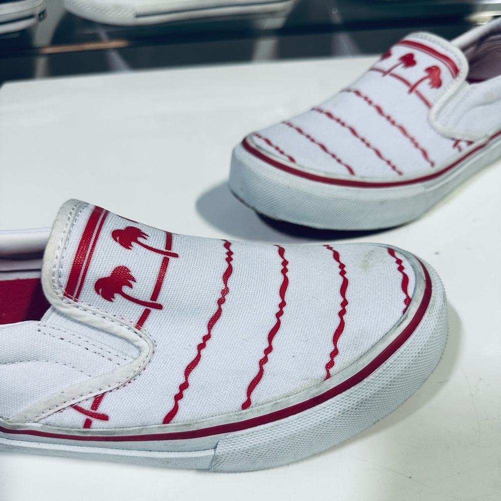 In n Out White Slip-On Shoes with Classic Red Palm Tree Design